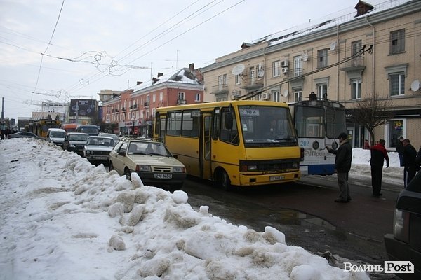 У центрі Луцька – затор. ФОТО