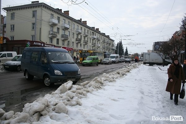 У центрі Луцька – затор. ФОТО