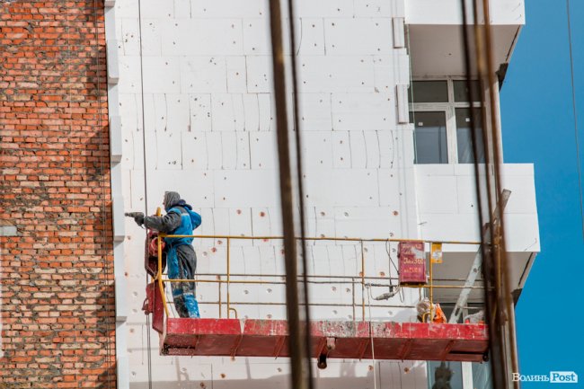 Ростуть, мов на дріжджах: як у ЖК «Caramel Residence» будують «карамельні» багатоповерхівки. ФОТО*