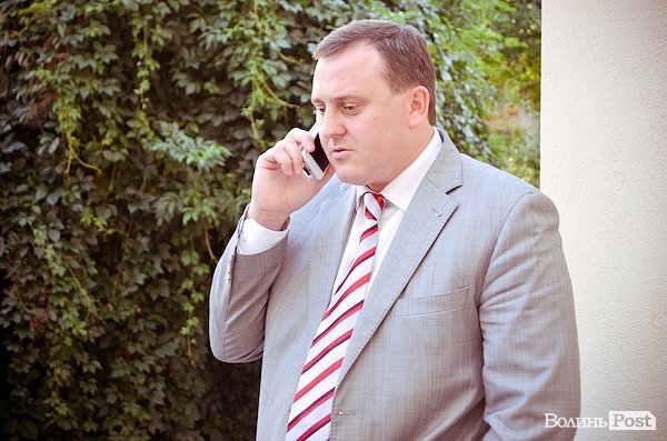 Стильний Луцьк. Спецвипуск: Як одягаються депутати Луцької міськради. ФОТО