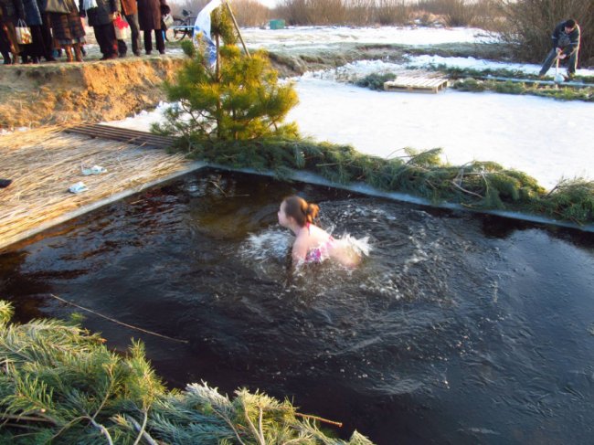 Показали, як святкували Водохреще у Старій Вижівці. ФОТО