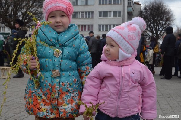 Лучани святкували Вербну неділю. ФОТО