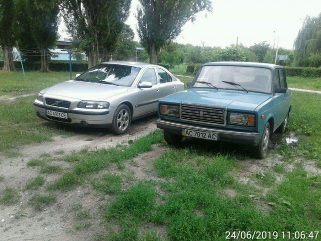 У Луцьку муніципали карали «автохамів». ФОТО