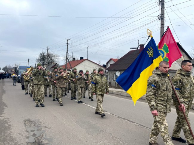 Поховали волинського прикордонника, який загинув під Авдіївкою