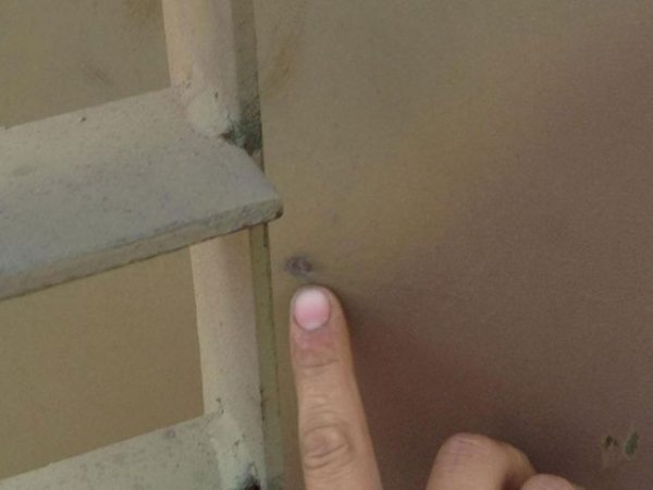 Український БТР після обстрілу. ФОТО