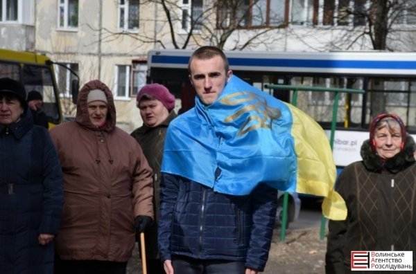 У Луцьку відкрили пам'ятну дошку на честь бійця. ФОТО