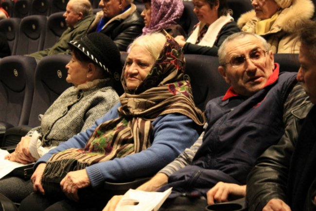 «Це дуже сильний фільм», – луцька пенсіонерка після перегляду фільму «Крути». ФОТО