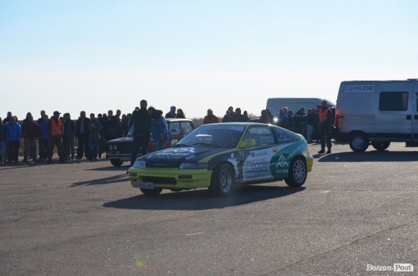 Під Луцьком відбувся чемпіонат з дрег-рейсингу. ФОТО