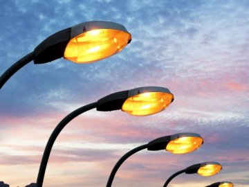 У селах поблизу Луцька встановлюють вуличні ліхтарі