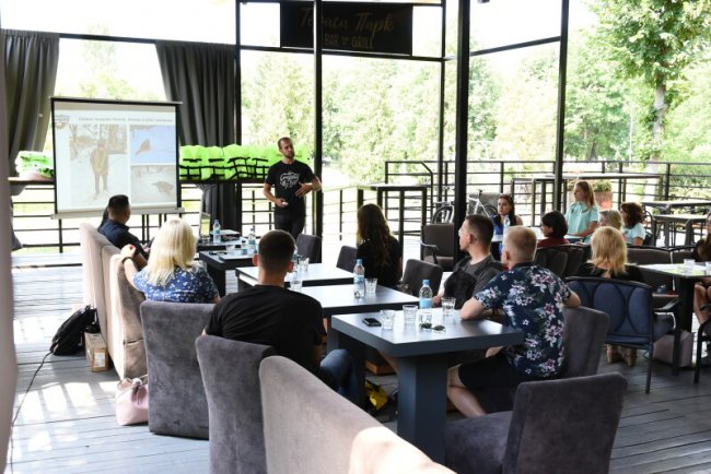 У центральному парку Луцька відкрили школу фрілуфтсліву