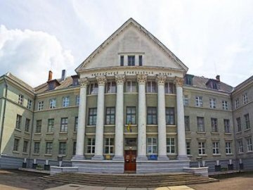 Лучан кличуть на «халявні» екскурсії в музеях