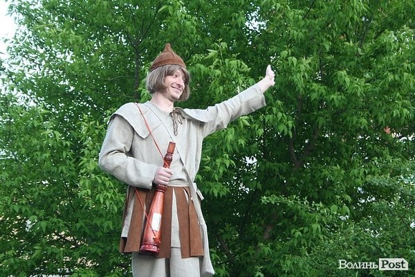 Луцьк відкрив туристичний сезон незвичною екскурсією. ФОТО