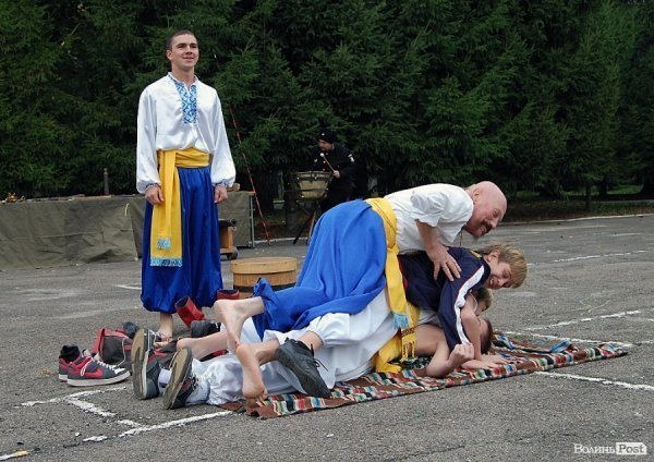 Як волинських юнаків проводжали в армію. ФОТО