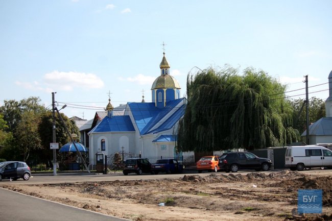 Мешканці Нововолинська відстоюють свою вулицю, яка руйнується через будівництво парковки