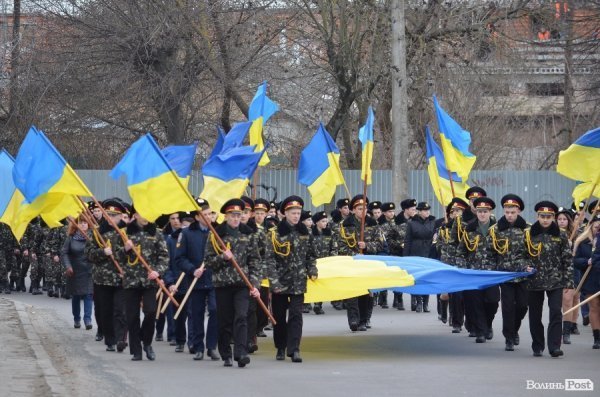 Герої не вмирають: піша хода Луцьком. ФОТО