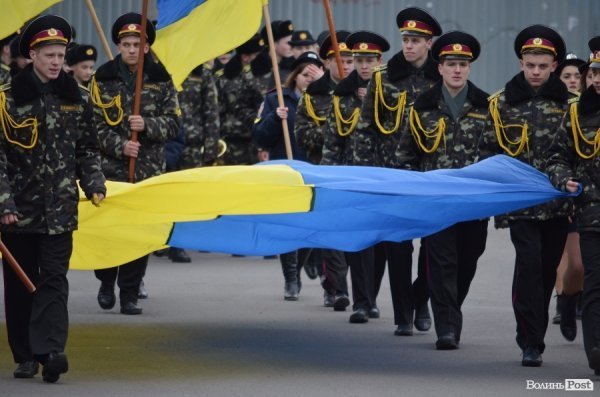 Герої не вмирають: піша хода Луцьком. ФОТО