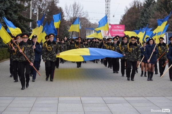Герої не вмирають: піша хода Луцьком. ФОТО