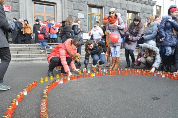 У Луцьку пом’янули померлих від СНІДу. ФОТО