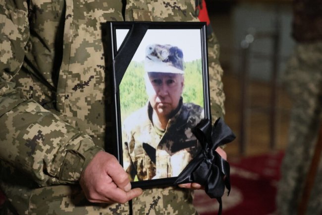 Загинув за вільну Україну: як Луцьк прощався з Героєм Сергієм Ткачем