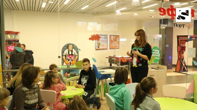 У «ПортCity» влаштували майстер-клас з пошиття фетрових іграшок*