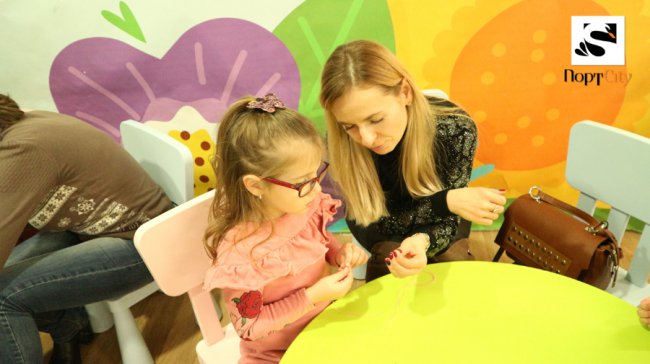 У «ПортCity» влаштували майстер-клас з пошиття фетрових іграшок*