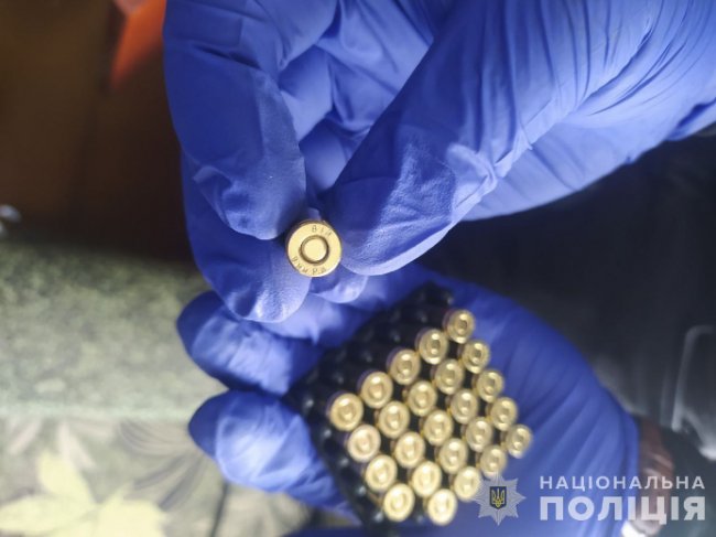 На Волині затримали торгівця зброєю