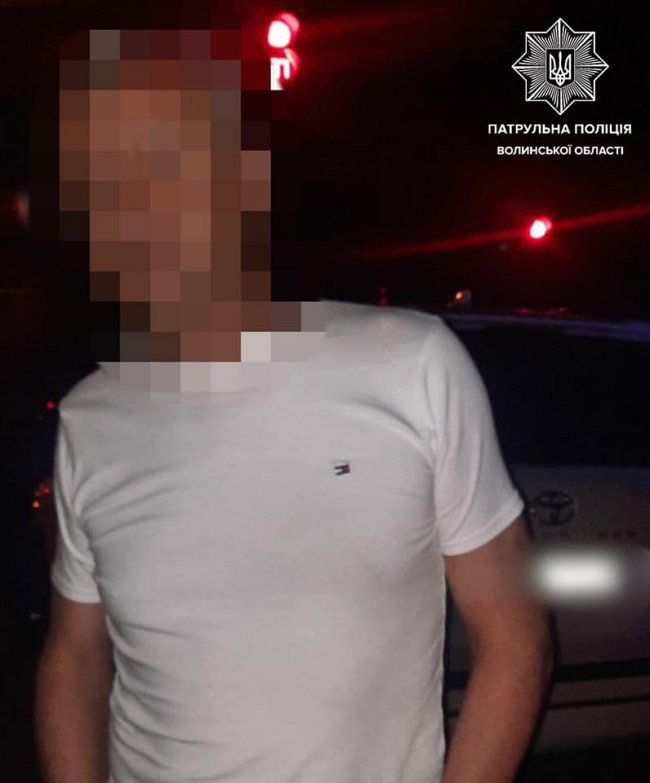 Поблизу Луцька небайдужі люди допомогли затримати нетверезого водія