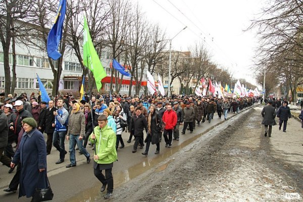 Акція «Вставай, Україно!» розпочалася в Луцьку. ФОТО. ОНОВЛЕНО