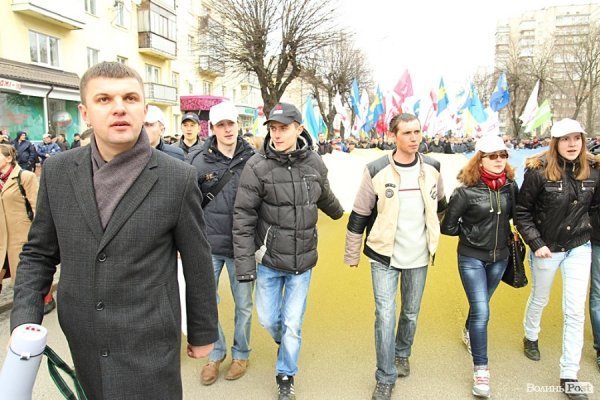 Акція «Вставай, Україно!» розпочалася в Луцьку. ФОТО. ОНОВЛЕНО