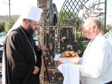 Владика Михаїл освятив будівництво монастирського комплексу у селі під Луцьком