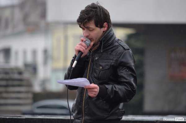 Віче на Театральному майдані: резолюція. ФОТО. ОНОВЛЕНО