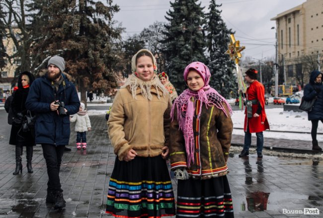 У центрі Луцька – різдвяний фестиваль. ФОТОРЕПОРТАЖ