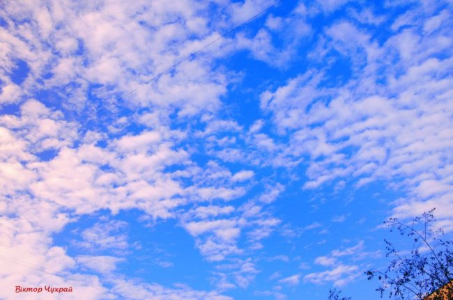 Осіннє небо над Луцьком на світлинах фотографа