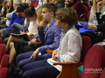 У Луцьку розпочався Всеукраїнський турнір юних економістів