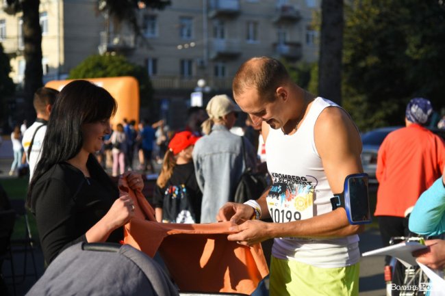 «Бойовий» настрій і віра в себе: як команда «КроШу» підкорювала шостий «Дмитрук Лучеськ Півмарафон». ФОТО*