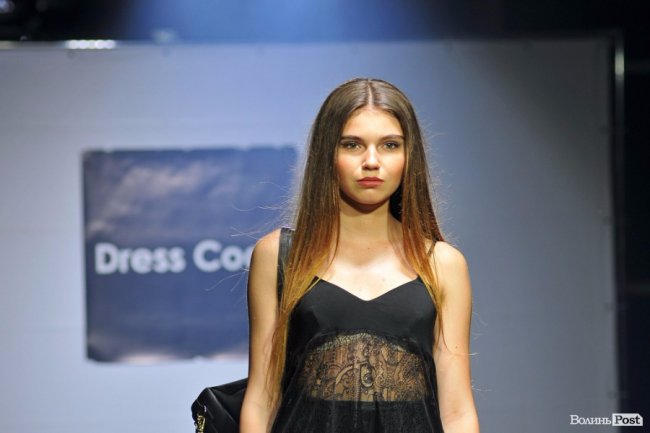 Свято краси і моди: як мийку в Луцьку перетворили на модний подіум