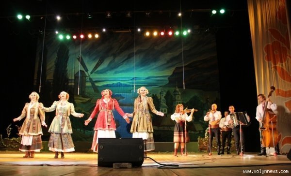 Масштабним шоу в Луцьку завершилися великодні свята. ФОТО. ВІДЕО