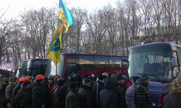 Верховну Раду пікетують тисячі майданівців. ФОТО