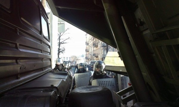 Верховну Раду пікетують тисячі майданівців. ФОТО