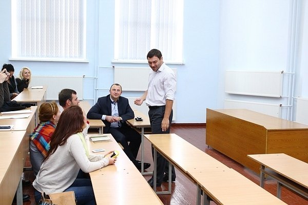 Кандидат у народні депутати Роман Іванюк прочитав лекцію в ЛНТУ. ФОТО*