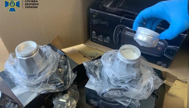 СБУ спільно з іспанськими колегами ліквідувала канал контрабанди кокаїну. ФОТО