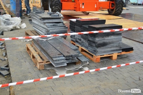 ЦУМ «привідкрили», але відкриють після виборів?