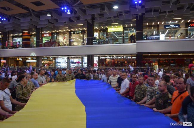 Діти наших Героїв: у «ПортСity» розважали дітей волинських атовців