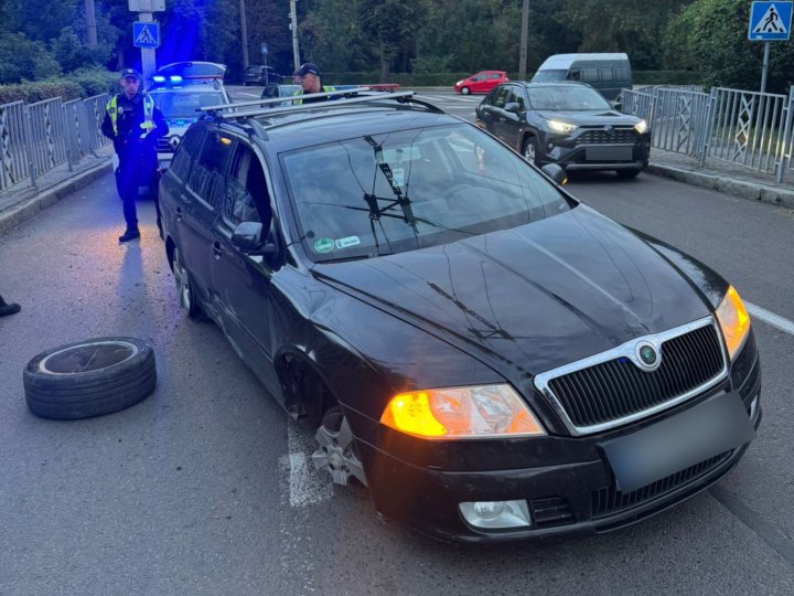У Луцьку п'яний водій в'їхав в огорожу