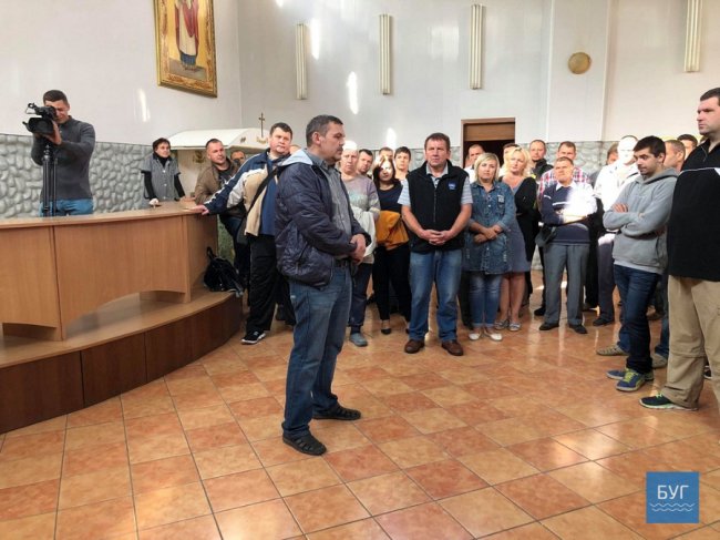 «Люди в чорному» з волинської шахти виявилися охороною гендиректора «Волиньвугілля»