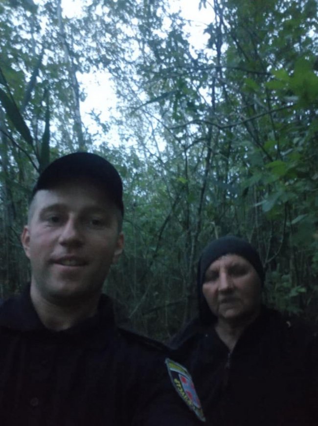 На Волині вночі розшукали жінку, яка заблукала у лісі