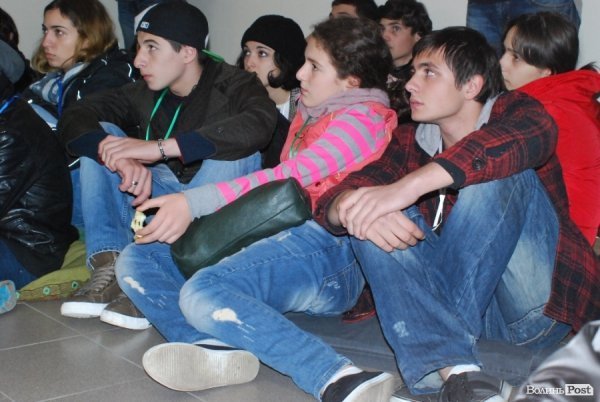 У Луцьку показали, як зробити спектакль «голими руками». ФОТО