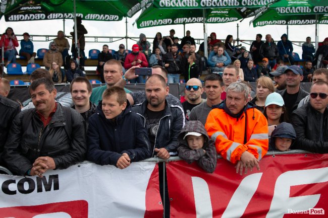 У Луцьку відбулися видовищні авто- і мотогонки. ФОТОРЕПОРТАЖ