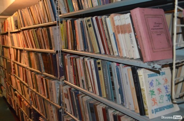 До 75-річчя волинська бібліотека представила раритети XVIII сторіччя. ФОТО 