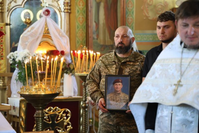 У Луцькій громаді попрощалися з Героєм Віктором Кицуном